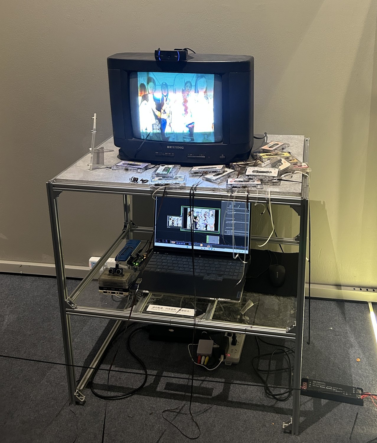 磁性熵增装置中的 CRT 实物参考图